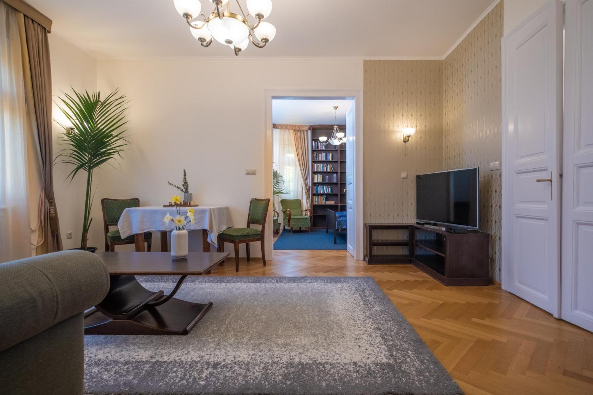 Giovanni'S Airport House Budapest Kültér fotó